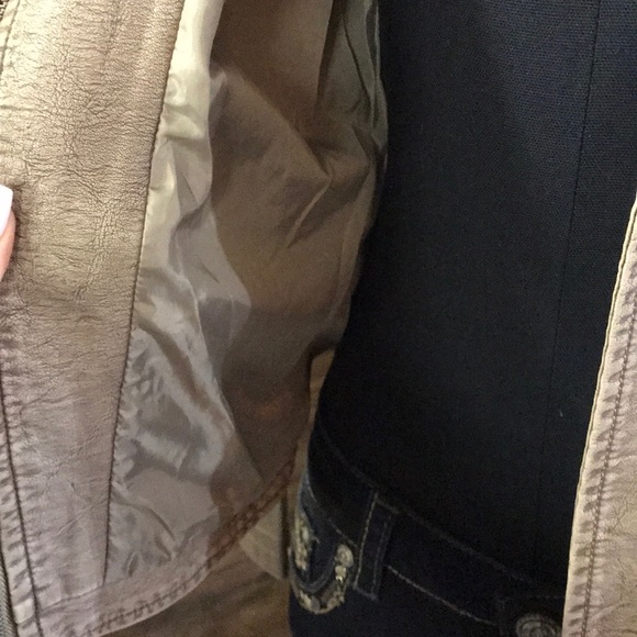 🛑SOLD OUT🛑 New Vegan Leather Brown Tan Jacket - Picture 5 of 7